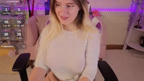 Sonia Meow online show from October 14, 5:32 am