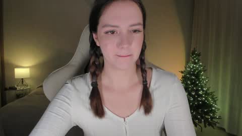 Snapshot of sonia_moon_ chatting on December 31, 1:57 am sonia_moon_ online show from December 31, 1:57 am