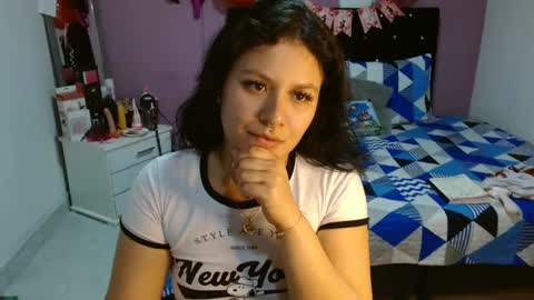 Snapshot of sonialatin69 chatting on February 13, 9:06 pm sonialatin69 online show from February 13, 9:06 pm