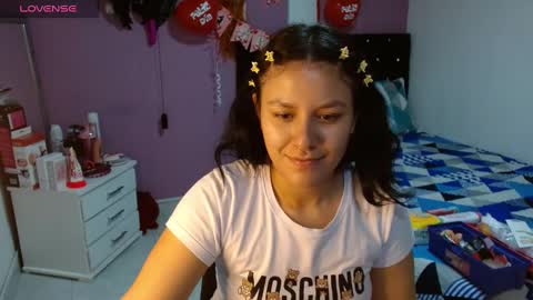 Snapshot of sonialatin69 chatting on February 17, 12:16 pm sonialatin69 online show from February 17, 12:16 pm