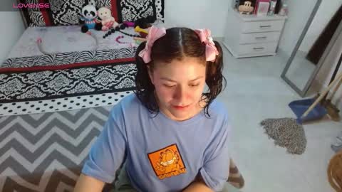 Snapshot of sonialatin69 chatting on October 7, 12:45 pm sonialatin69 online show from October 7, 12:45 pm