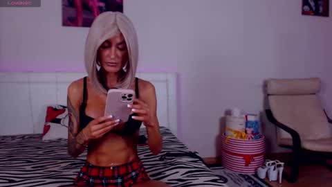 Sonja Ray online show from October 25, 9:52 am