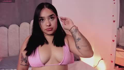 Snapshot of soofii_james chatting on October 4, 12:25 pm sofi  online show from October 4, 12:25 pm