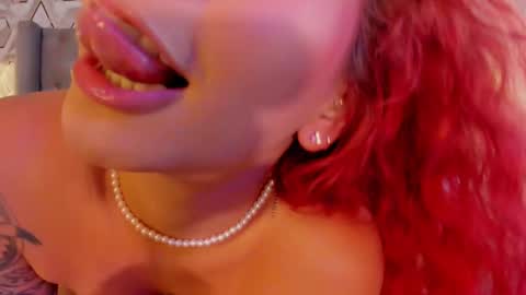 sophie online show from September 17, 9:51 pm