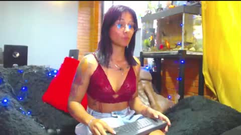 Sophi Bonny online show from February 17, 9:00 pm