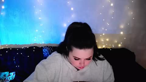 sophia__olsen online show from March 7, 7:30 am