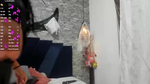 Snapshot of sophia_brunett chatting on October 21, 11:48 am Sophia online show from October 21, 11:48 am