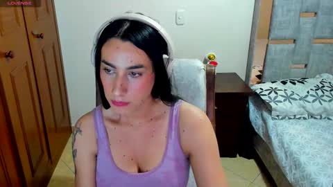 Snapshot of sophia_harry chatting on October 8, 2:01 pm sophia CM online show from October 8, 2:01 pm