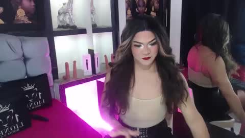 sophia_hott01 online show from October 6, 12:45 pm