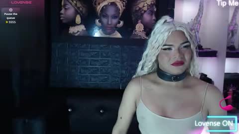 sophia_hott01 online show from January 15, 2:53 am