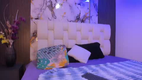 sophiaa10 online show from June 13, 7:13 pm