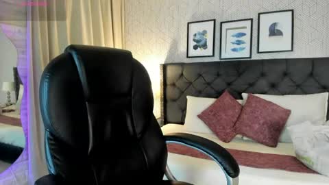 sophie__blare online show from June 10, 7:02 pm
