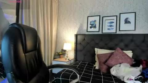 sophie__blare online show from June 16, 7:07 pm