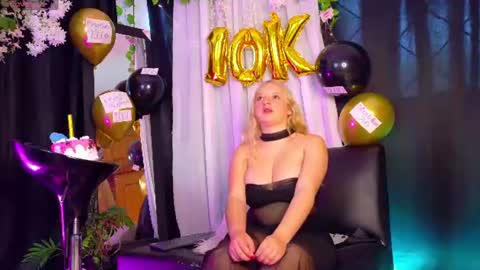 sophie_clairen online show from July 11, 10:13 pm