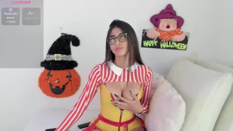   online show from October 31, 6:52 pm