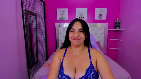 Snapshot of sophie_grays chatting on March 6, 6:26 pm S O P H I E online show from March 6, 6:26 pm