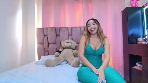  SOPHIE JANNER online show from September 29, 9:25 pm