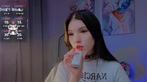 sophie_nomenal_ online show from November 6, 9:07 pm