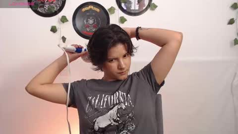 Snapshot of sophie_ross1 chatting on October 7, 12:50 am sophie_ross1 online show from October 7, 12:50 am