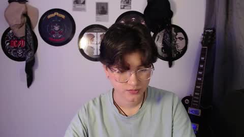 sophie_ross1 online show from December 16, 1:35 am