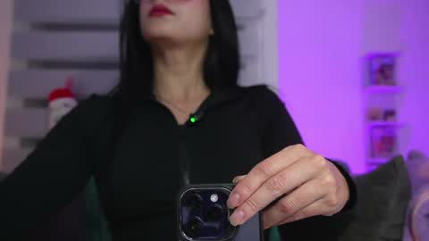 sophie_soft69 online show from April 9, 5:22 am