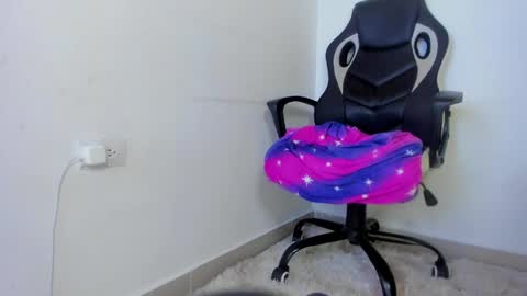 sophie_spencer1 online show from May 28, 5:27 am