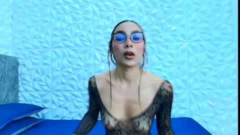 sophie_willow online show from April 5, 7:44 pm