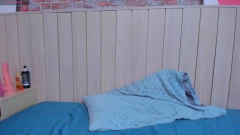 Sophie online show from March 1, 3:16 pm