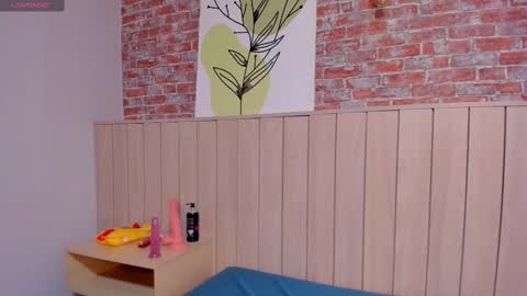 Sophie online show from March 8, 3:02 pm