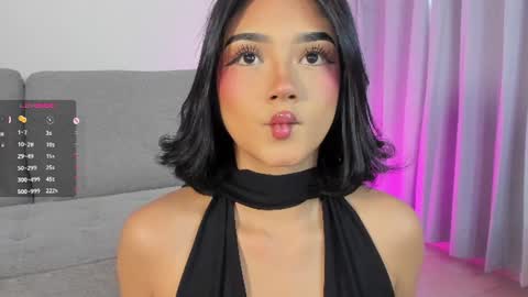 sophie  online show from June 7, 8:36 pm