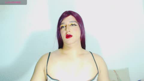 sophiehillsxo online show from June 9, 1:39 am