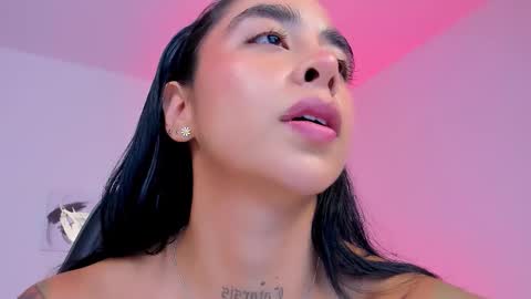 sophierooy online show from February 6, 6:10 pm