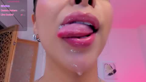 sophierooy online show from October 16, 1:05 am