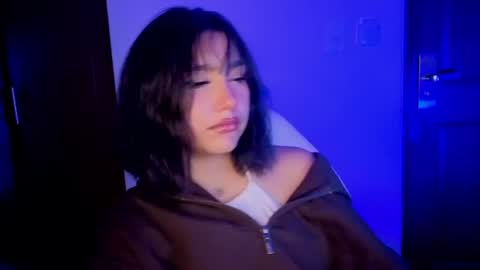   Sophie  online show from June 13, 6:51 pm