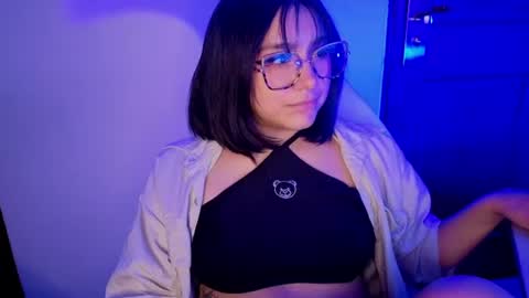   Sophie  online show from June 12, 6:51 pm