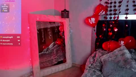 sophi online show from February 15, 12:15 am