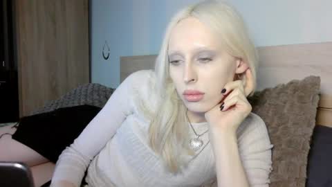 sora999999999 online show from April 6, 10:33 pm