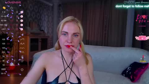 Lisa online show from April 15, 7:23 am