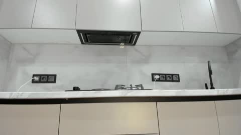 Mia online show from November 7, 11:07 pm