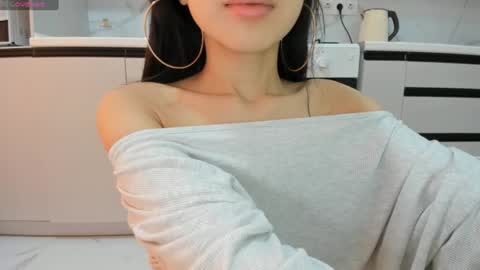 Mia online show from July 28, 6:11 am