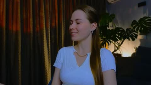 Adalinda online show from October 11, 1:49 pm