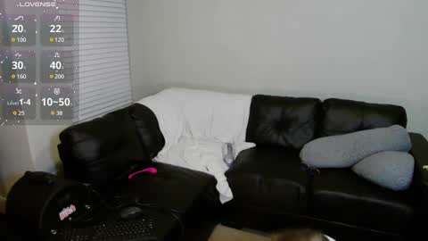 Bunnydathug online show from February 26, 8:28 am