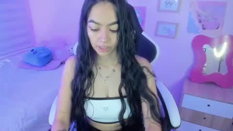 soy_gabrielaa online show from June 16, 10:30 am