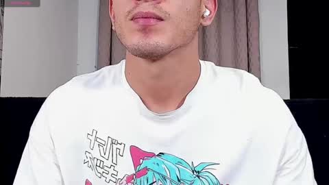 Snapshot of soyraydimarco_ chatting on October 3, 11:57 pm RayDimarco  independent model online show from October 3, 11:57 pm