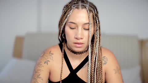 brisa  s online show from January 18, 9:55 pm