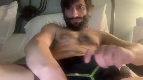 TrndSettrz online show from January 30, 7:18 am