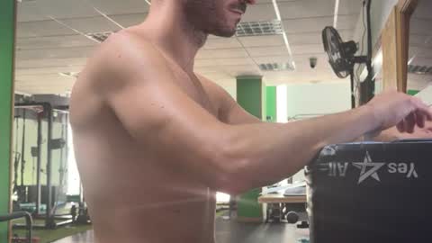 spainmenhot69 online show from July 1, 9:18 am