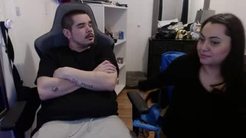 spanishcouple4255 online show from March 22, 9:41 pm