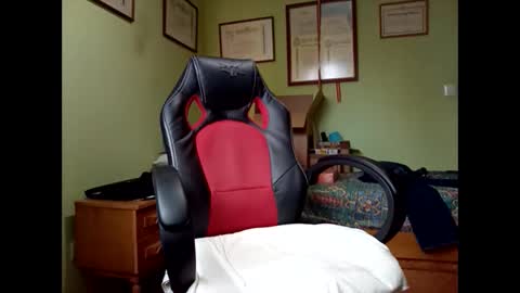 Manu  online show from March 8, 5:17 pm