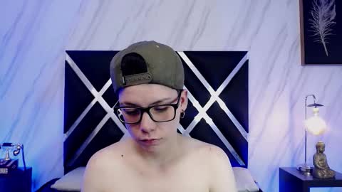 spencerm_ online show from November 29, 10:39 pm